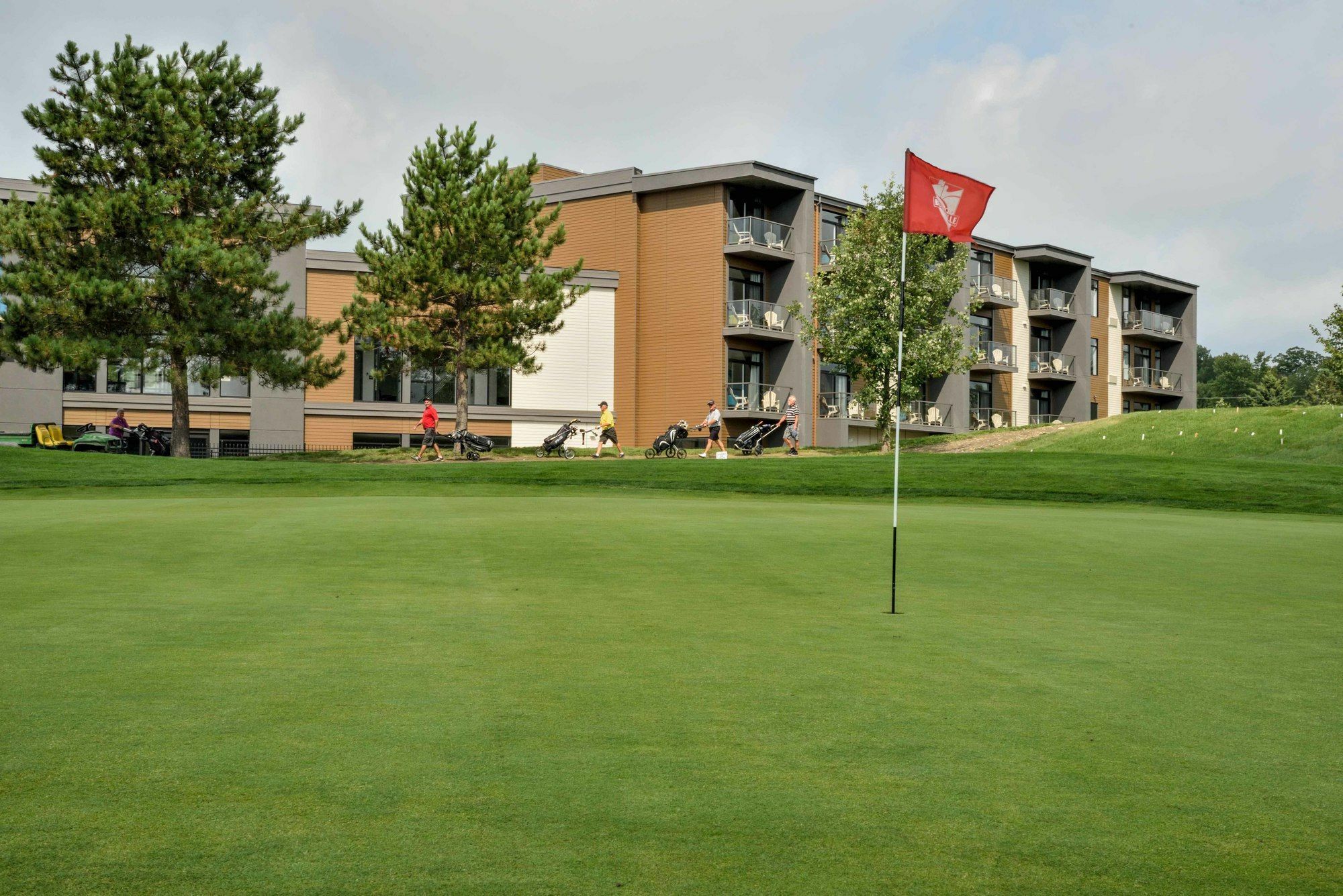 فندق La Cache Du Golf Beauceville المظهر الخارجي الصورة