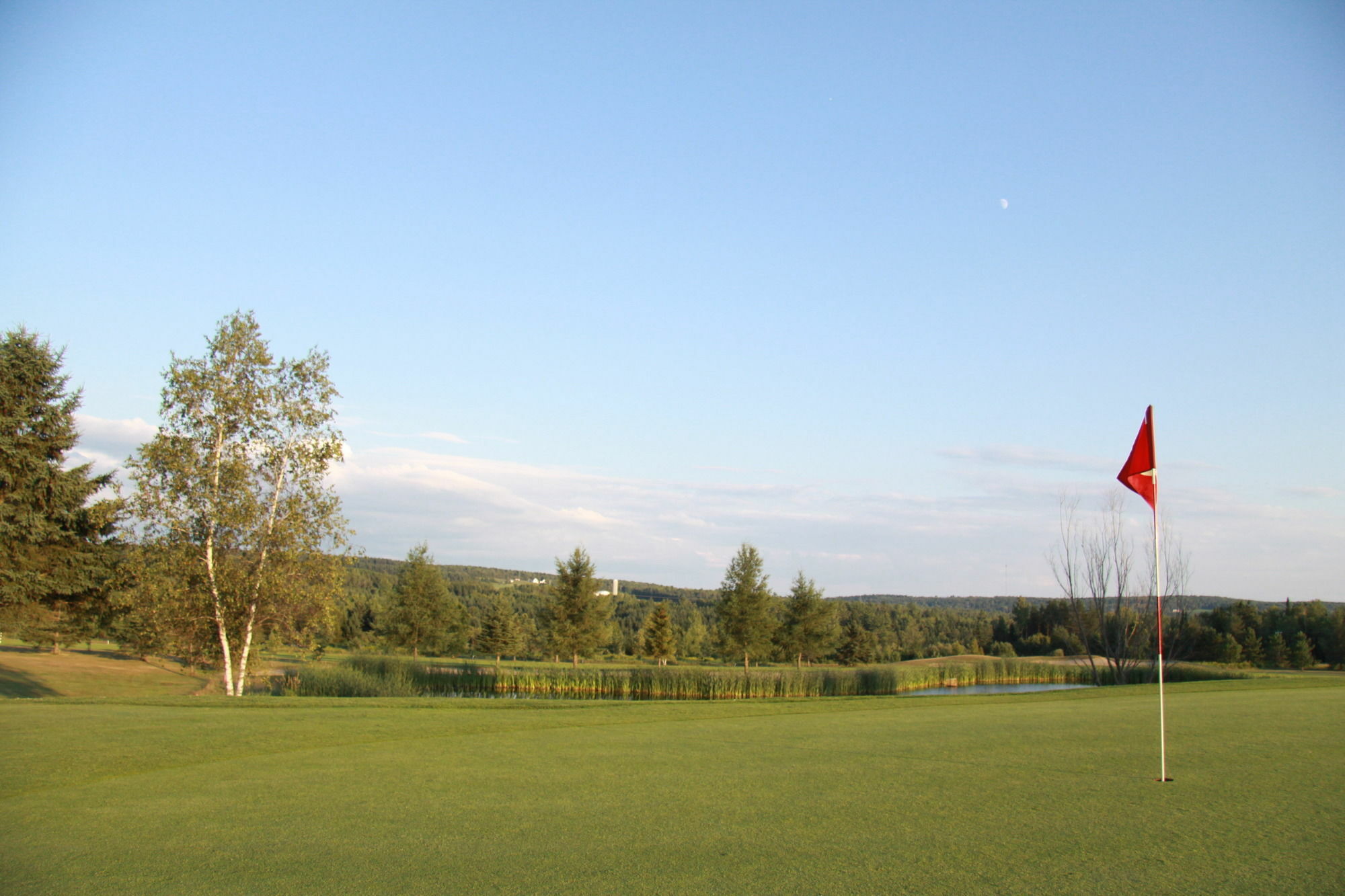 فندق La Cache Du Golf Beauceville المظهر الخارجي الصورة